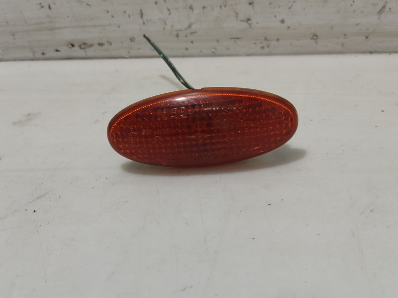 Recambio de piloto lateral derecho para nissan almera tino (v10) 2.2 dci referencia OEM IAM 26160BU100  