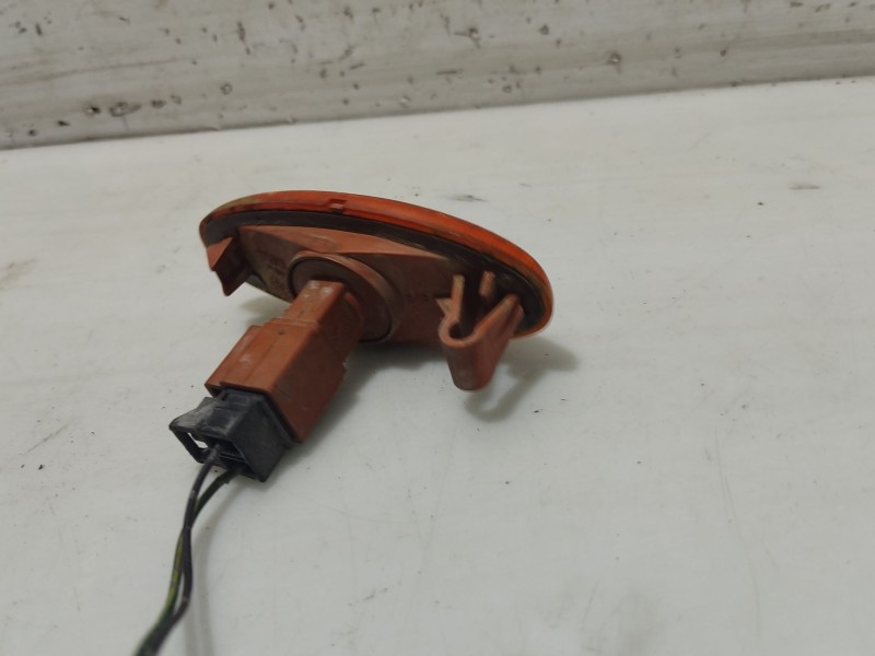 Recambio de piloto lateral derecho para nissan almera tino (v10) 2.2 dci referencia OEM IAM 26160BU100  