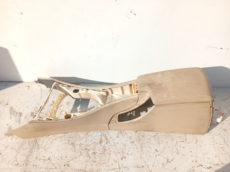 Recambio de consola central para bmw 3 (e90) 320 d referencia OEM IAM 51167130686 51167075357 92969591 / 58450713