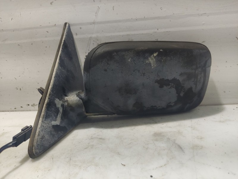 Recambio de retrovisor izquierdo para bmw serie 3 berlina (e36) 318i referencia OEM IAM 51168144407  