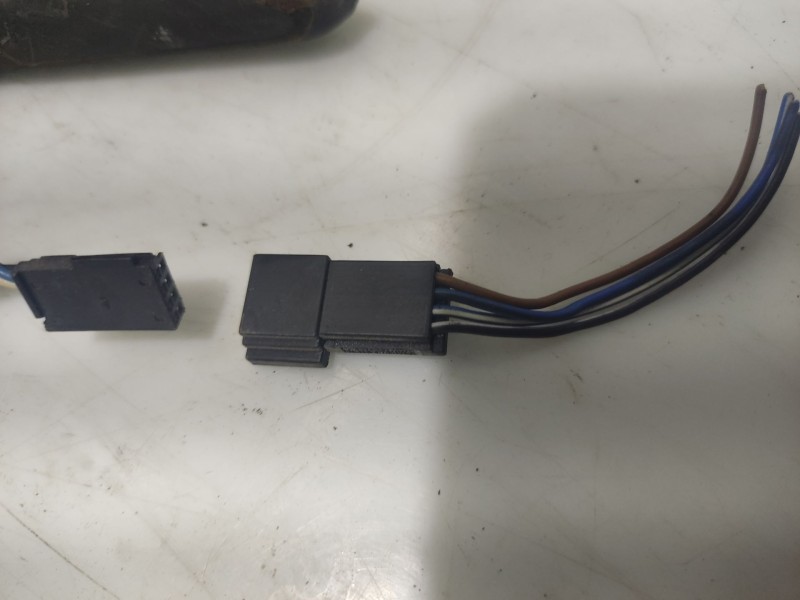 Recambio de retrovisor izquierdo para bmw serie 3 berlina (e36) 318i referencia OEM IAM 51168144407  