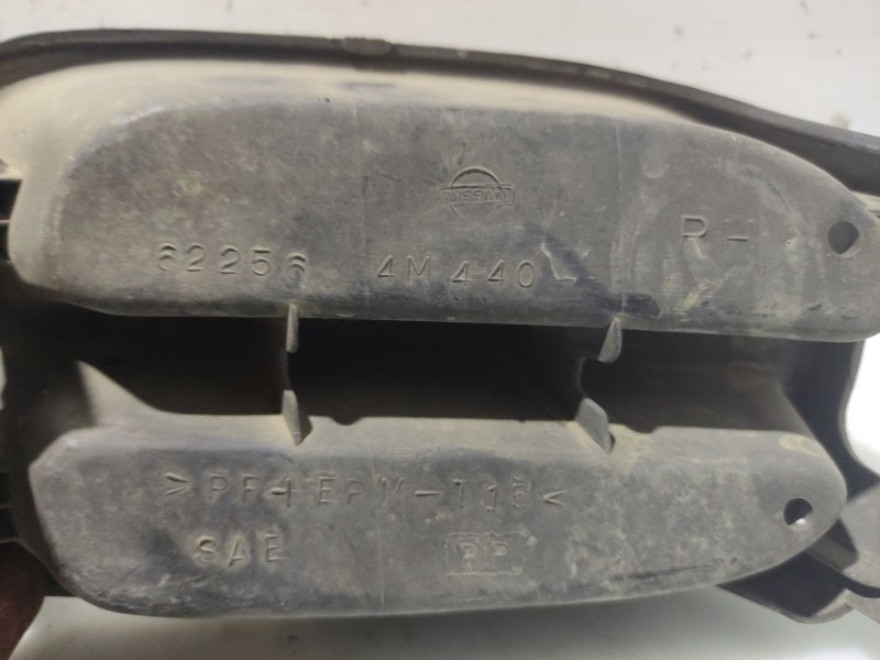 Recambio de rejilla delantera para nissan almera ii hatchback (n16) 1.5 referencia OEM IAM 622564M440  