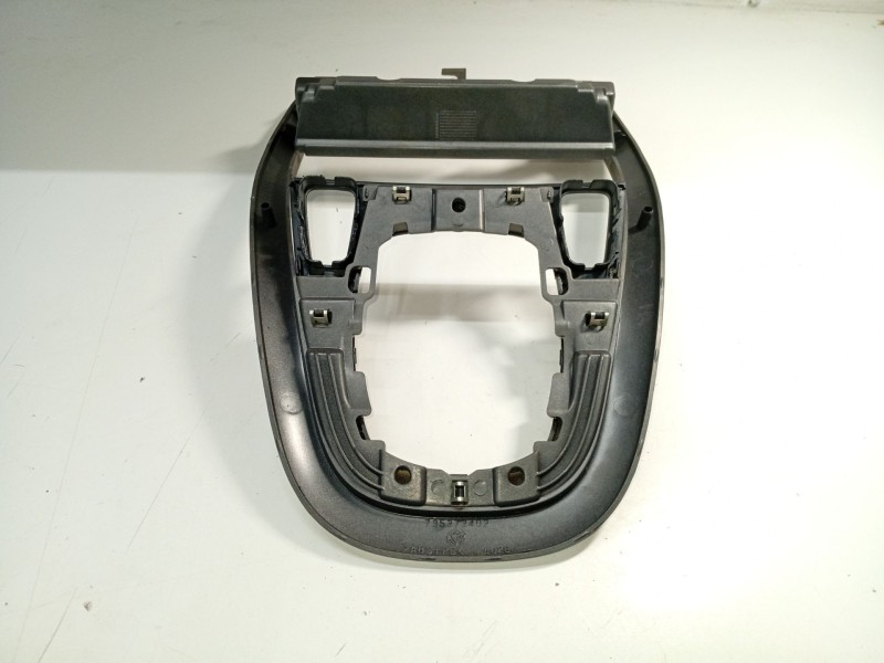 Recambio de moldura para fiat croma (194) 1.9 8v multijet dynamic referencia OEM IAM 735373402  