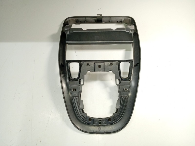 Recambio de moldura para fiat croma (194) 1.9 8v multijet dynamic referencia OEM IAM 735373402  