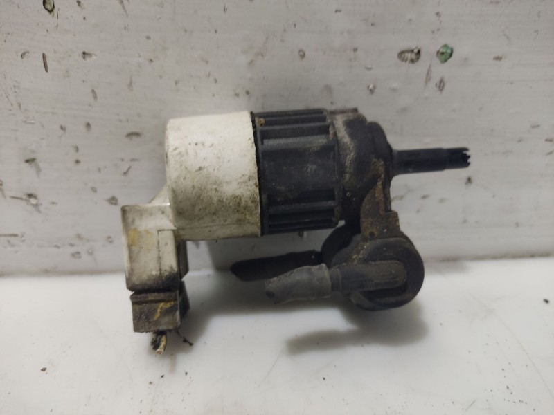 Recambio de bomba limpia para nissan almera ii hatchback (n16) 1.5 referencia OEM IAM 289205F010  