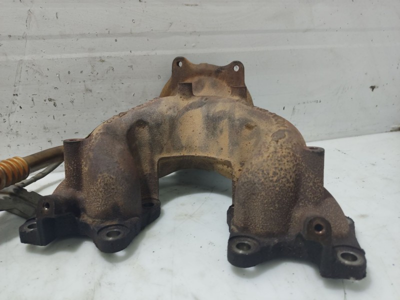 Recambio de colector escape para nissan almera ii hatchback (n16) 1.5 referencia OEM IAM 14004BM700  