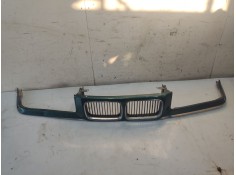 Recambio de calandra delantera de radiador para bmw serie 3 berlina (e36) 318i referencia OEM IAM 51138122237  