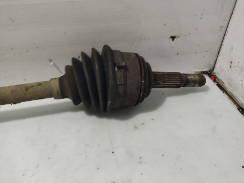 Recambio de transmision delantera derecha para nissan almera ii hatchback (n16) 1.5 referencia OEM IAM 39100BM560  