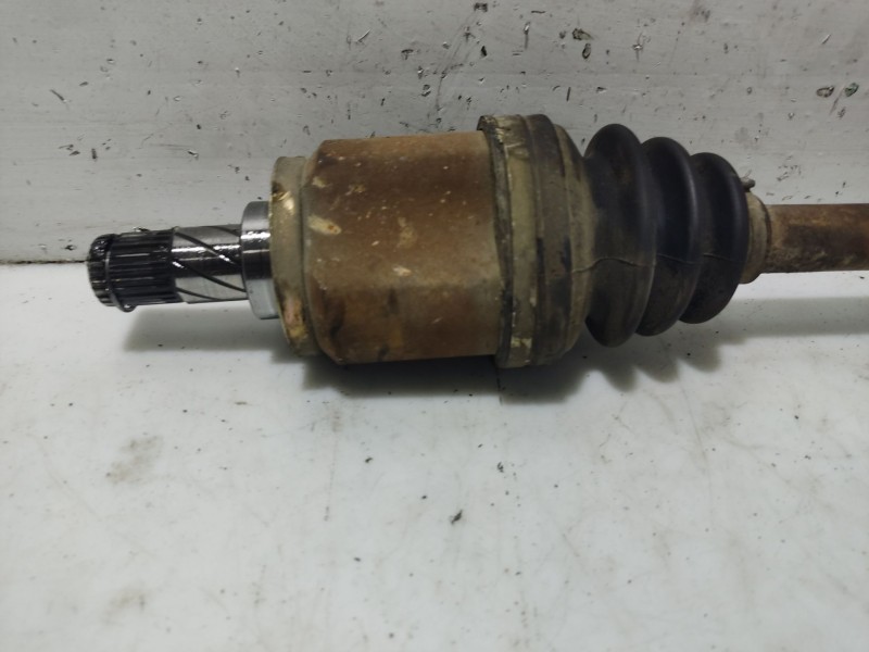 Recambio de transmision delantera izquierda para nissan almera ii hatchback (n16) 1.5 referencia OEM IAM 39101BM560  