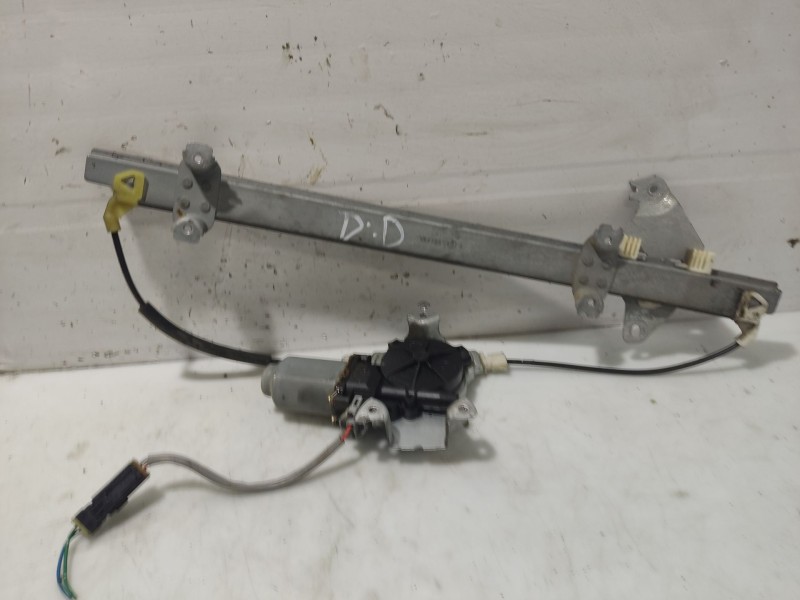 Recambio de elevalunas delantero derecho para nissan almera ii hatchback (n16) 1.5 referencia OEM IAM 80700BM705  