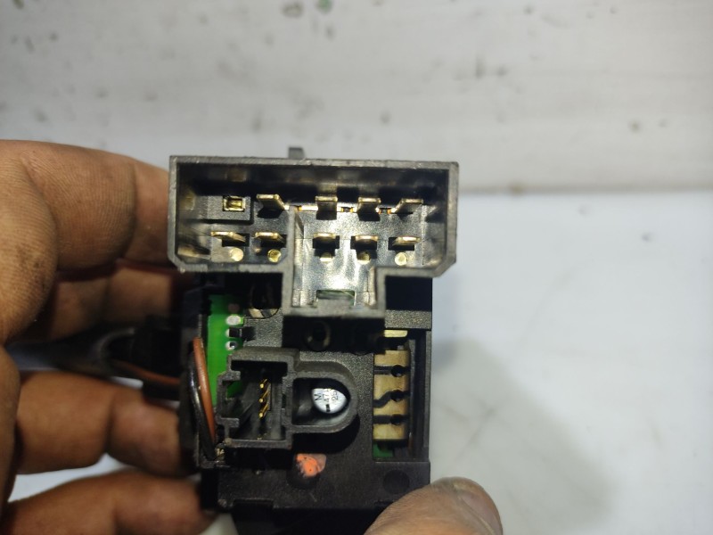 Recambio de mando limpia para nissan almera ii hatchback (n16) 1.5 referencia OEM IAM 25260AV770  