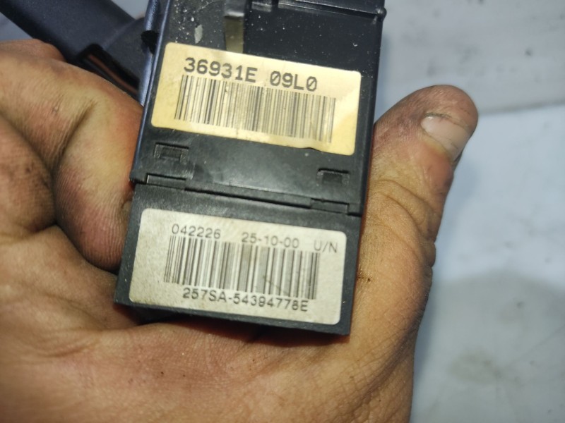 Recambio de mando limpia para nissan almera ii hatchback (n16) 1.5 referencia OEM IAM 25260AV770  