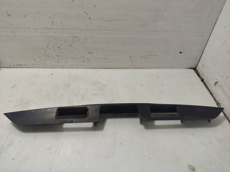 Recambio de moldura para nissan almera ii hatchback (n16) 1.5 referencia OEM IAM 90810BM460  