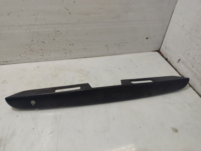 Recambio de moldura para nissan almera ii hatchback (n16) 1.5 referencia OEM IAM 90810BM460  