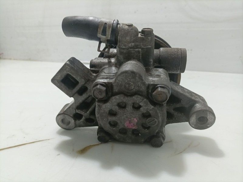 Recambio de bomba direccion para kia carens 2.0 crdi ex monovolumen referencia OEM IAM   