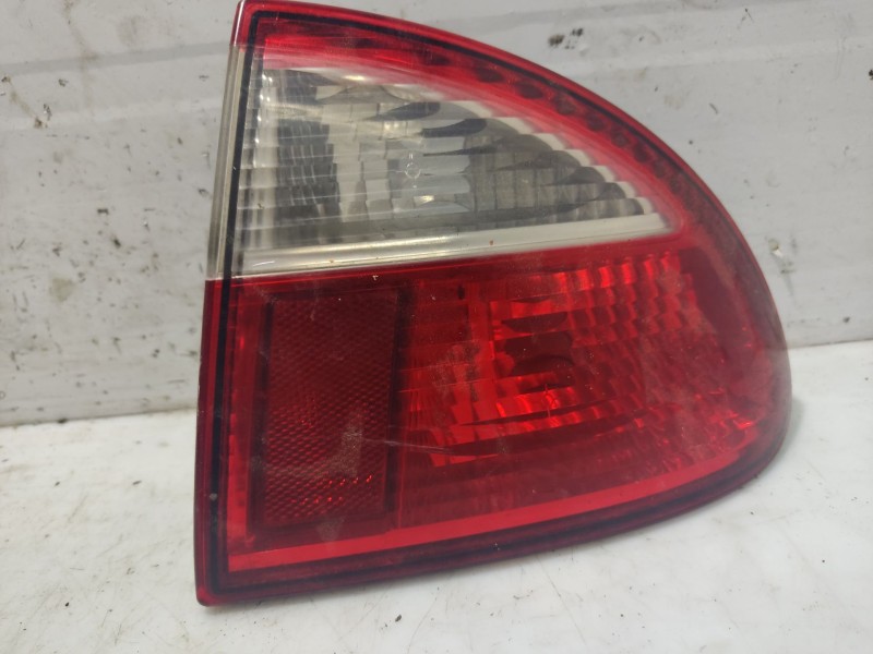 Recambio de piloto trasero derecho para seat leon (1m1) 1.9 tdi referencia OEM IAM 1M694511201C  