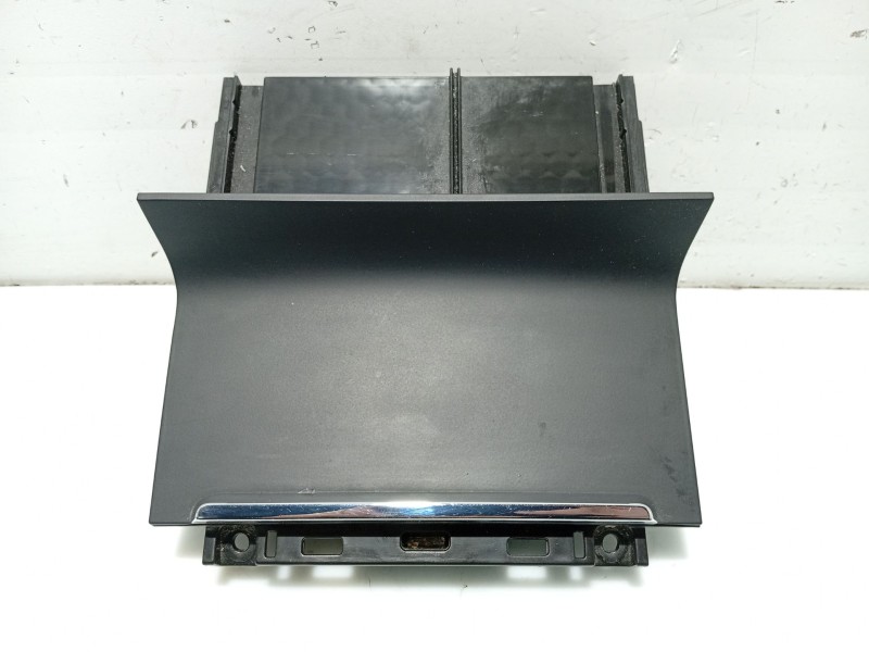Recambio de cenicero para skoda superb ii (3t4) 2.0 tdi referencia OEM IAM 3T0857962B 3T0863077B 