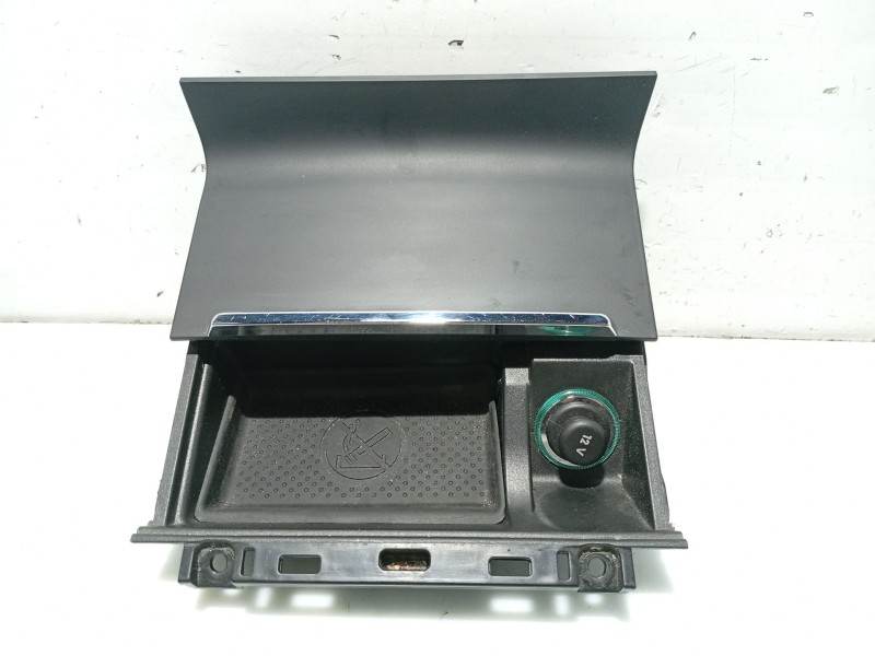 Recambio de cenicero para skoda superb ii (3t4) 2.0 tdi referencia OEM IAM 3T0857962B 3T0863077B 