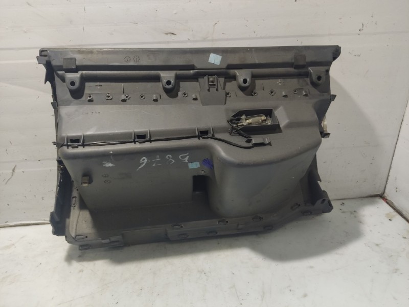 Recambio de guantera para seat leon (1m1) 1.9 tdi referencia OEM IAM 1M1857095L6QU 1M1857104 