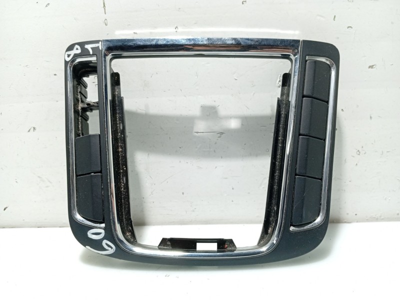 Recambio de moldura para skoda superb ii (3t4) 2.0 tdi referencia OEM IAM 3T0863212B  