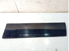 Recambio de moldura puerta delantera derecha para mercedes-benz 124 sedán (w124) 200 d (124.120) referencia OEM IAM 1246901640  