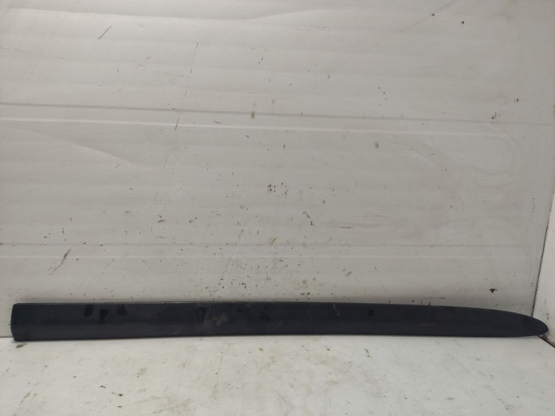 Recambio de moldura para nissan almera ii hatchback (n16) 1.5 referencia OEM IAM 80870BM700  