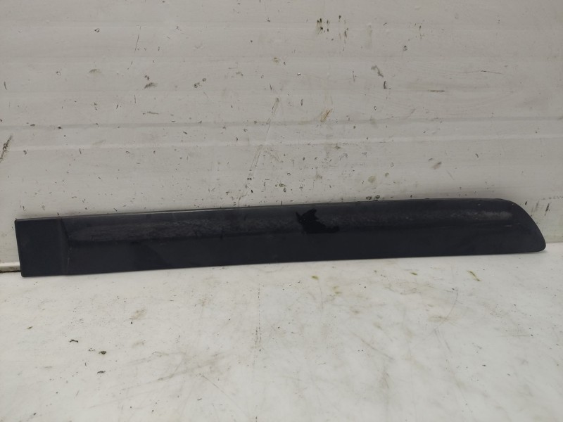 Recambio de moldura para nissan almera ii hatchback (n16) 1.5 referencia OEM IAM 82870BM700  