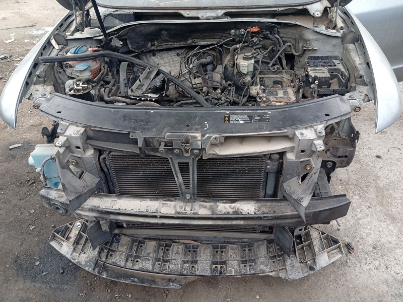 Recambio de panel frontal para skoda superb ii (3t4) 2.0 tdi referencia OEM IAM 3T0805588D 3T0805588E 