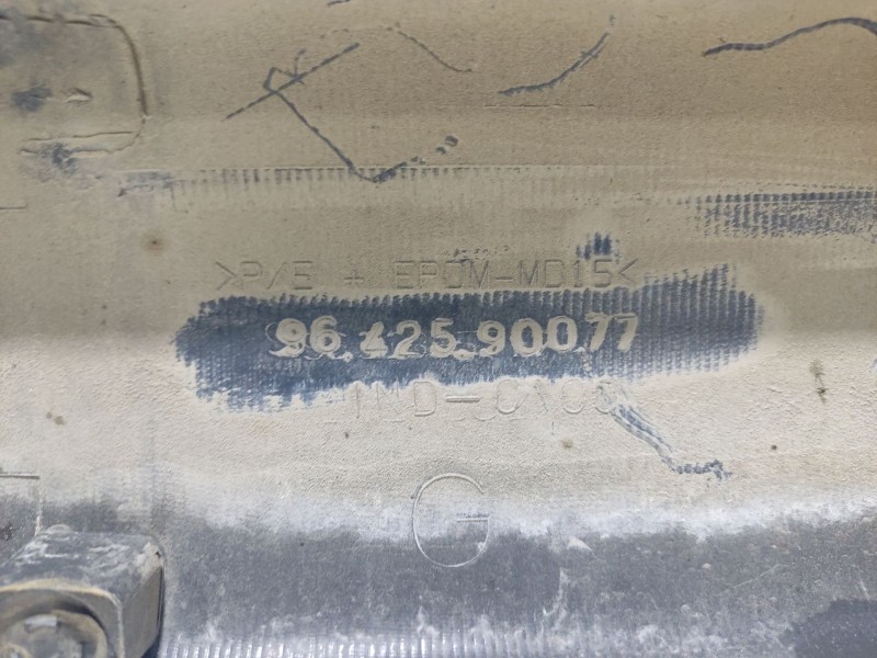 Recambio de moldura para nissan almera ii hatchback (n16) 1.5 referencia OEM IAM 9642590077  