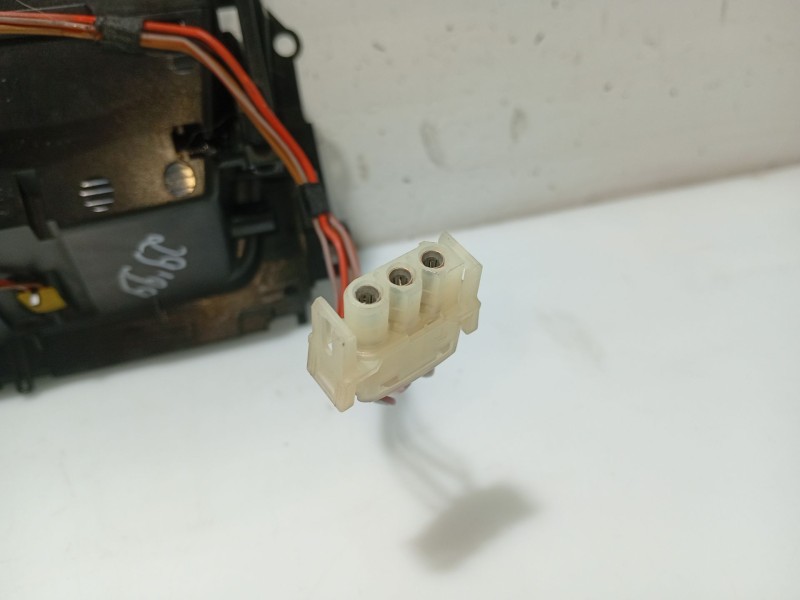 Recambio de cenicero para bmw 3 (e90) 320 d referencia OEM IAM 51167078571 51167129555 