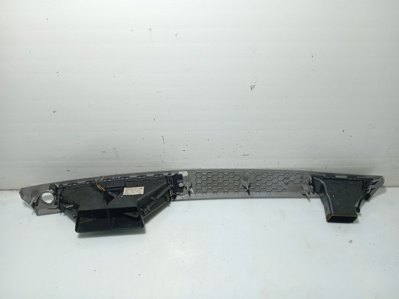 Recambio de moldura para bmw 3 (e90) 320 d referencia OEM IAM 7132845 6924082A 69226340