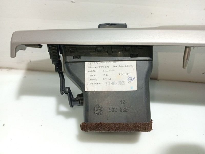 Recambio de moldura para bmw 3 (e90) 320 d referencia OEM IAM 7132845 6924082A 69226340