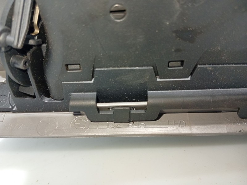 Recambio de moldura para bmw 3 (e90) 320 d referencia OEM IAM 7132845 6924082A 69226340