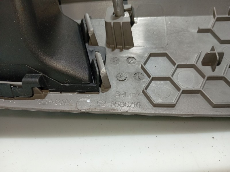 Recambio de moldura para bmw 3 (e90) 320 d referencia OEM IAM 7132845 6924082A 69226340