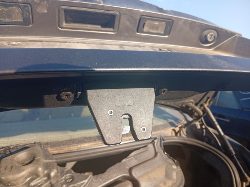 Recambio de cerradura maletero / porton para bmw 3 (e90) 320 d referencia OEM IAM 51247840617  
