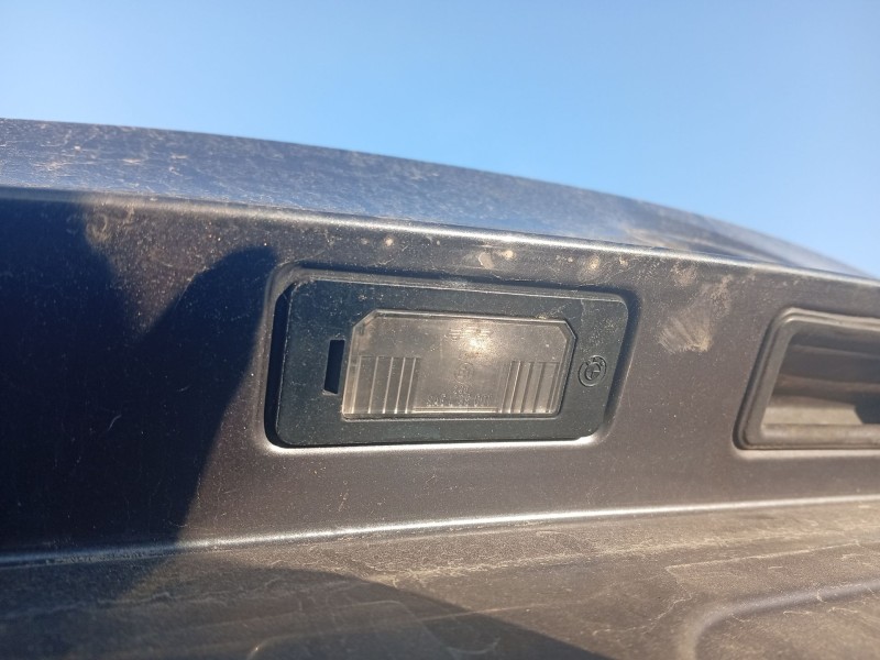 Recambio de piloto matricula para bmw 3 (e90) 320 d referencia OEM IAM 63267165646 63268360591 