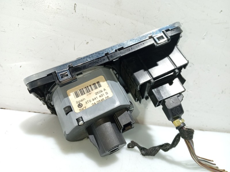 Recambio de mando luces para skoda superb ii (3t4) 2.0 tdi referencia OEM IAM 3T0941431B  