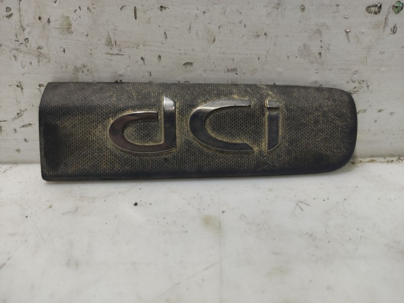 Recambio de moldura para renault clio iii 1.5 dci diesel cat referencia OEM IAM 8200376641  