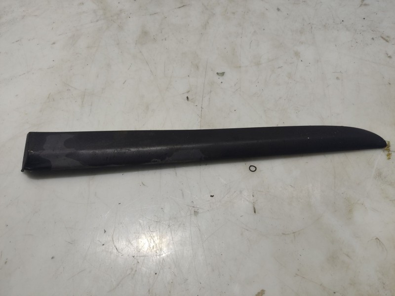 Recambio de moldura para renault clio iii 1.5 dci diesel cat referencia OEM IAM 8200289933  