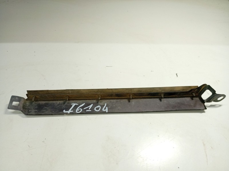 Recambio de moldura para mercedes-benz 124 sedán (w124) 200 d (124.120) referencia OEM IAM 1248850885  