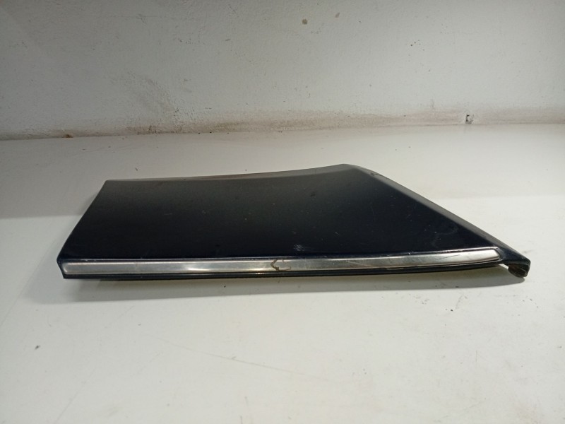 Recambio de molduras delanteras para mercedes-benz 124 sedán (w124) 200 d (124.120) referencia OEM IAM 1246901340L  