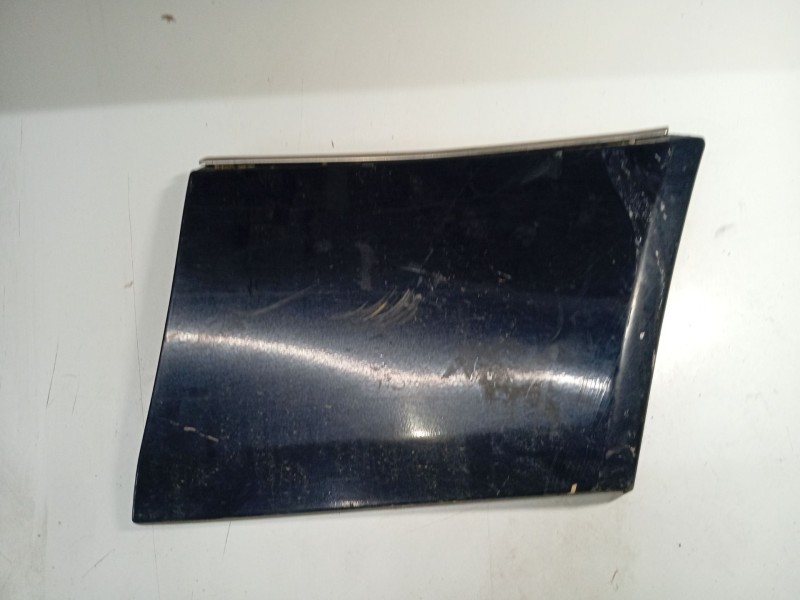 Recambio de molduras delanteras para mercedes-benz 124 sedán (w124) 200 d (124.120) referencia OEM IAM 1246901440R  