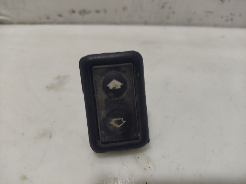 Recambio de mando elevalunas delantero derecho para bmw serie 3 berlina (e36) 318i referencia OEM IAM 1387997  