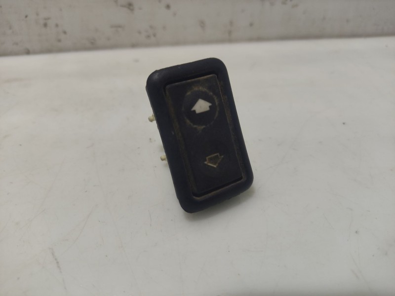 Recambio de mando elevalunas delantero izquierdo para bmw serie 3 berlina (e36) 318i referencia OEM IAM 1387997  