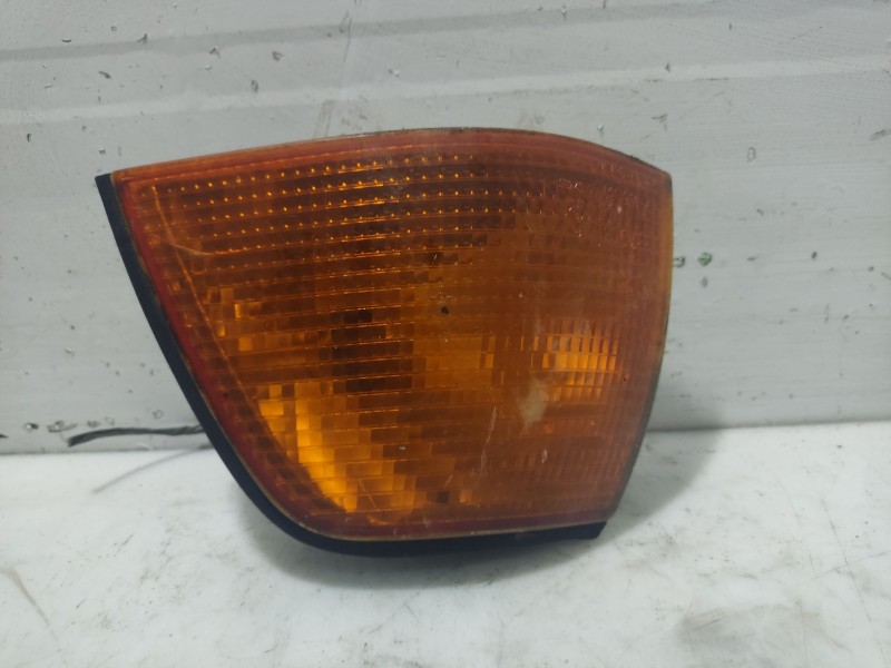 Recambio de piloto delantero izquierdo para bmw serie 3 berlina (e36) 318i referencia OEM IAM 82199403095  