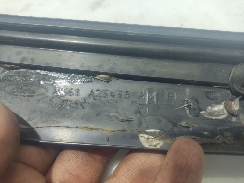 Recambio de moldura para ford fiesta v (jh_, jd_) 1.4 tdci referencia OEM IAM 2S61A25458A  