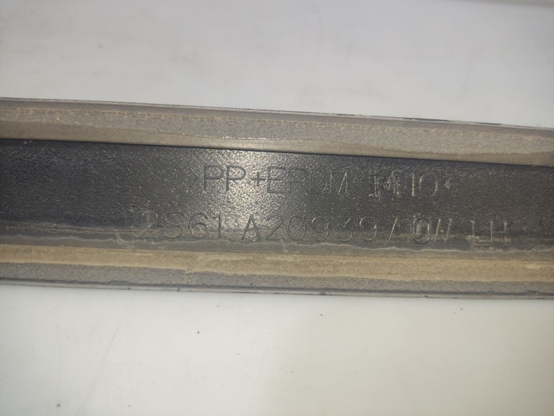 Recambio de moldura para ford fiesta v (jh_, jd_) 1.4 tdci referencia OEM IAM 2S61A20939  