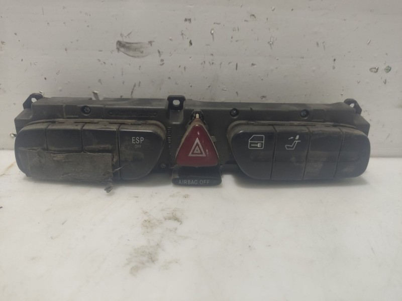 Recambio de interruptor para mercedes-benz clase c (w203) berlina referencia OEM IAM   