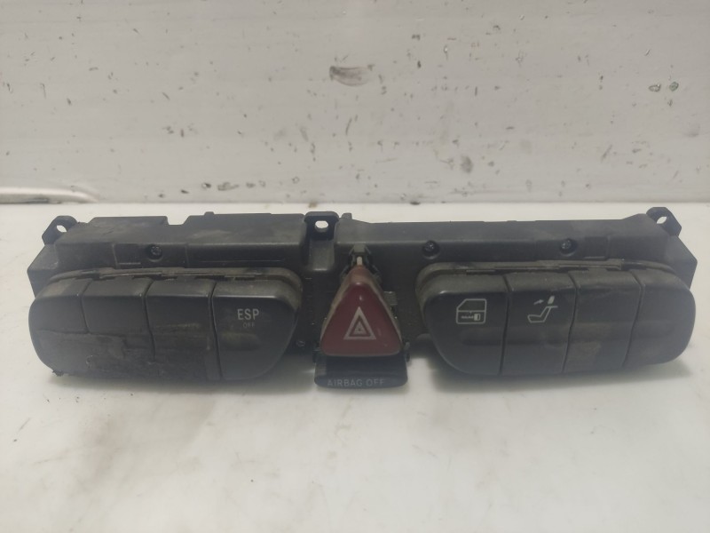 Recambio de interruptor para mercedes-benz clase c (w203) berlina referencia OEM IAM   