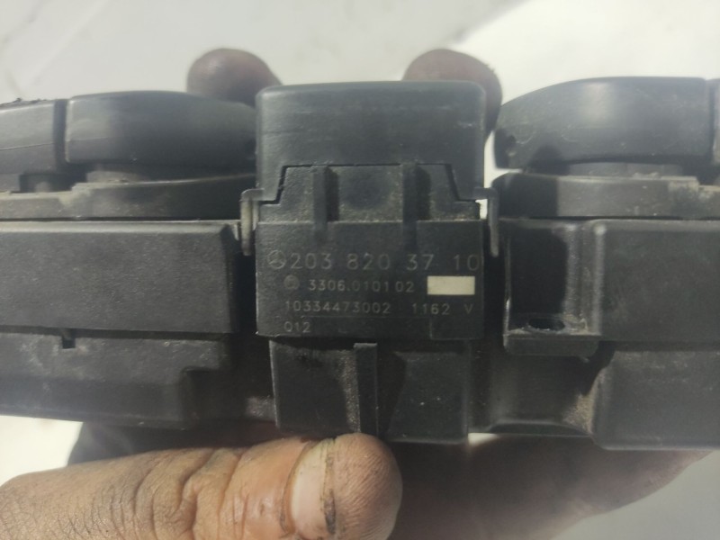 Recambio de interruptor para mercedes-benz clase c (w203) berlina referencia OEM IAM   